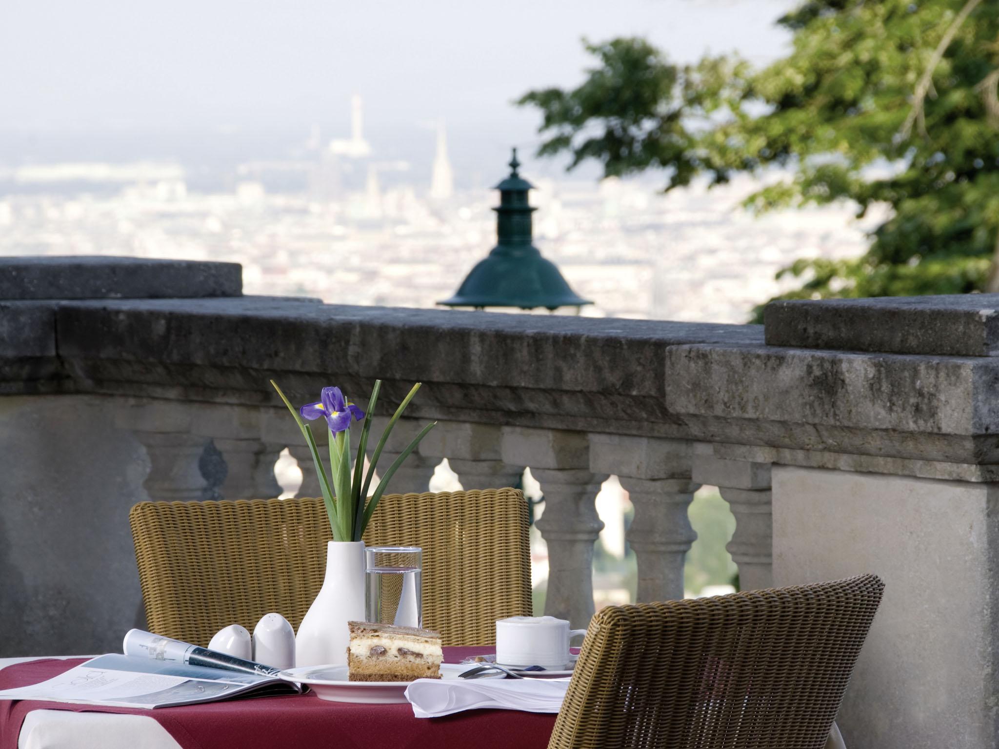 Austria Trend Hotel Schloss Wilhelminenberg Wien Экстерьер фото